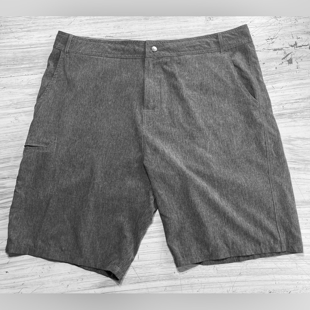 Abbot Main charcoal Flat Front Hybrid Shorts
